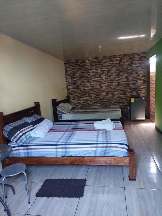 Anchia - Hostel Alajuela Exterior photo