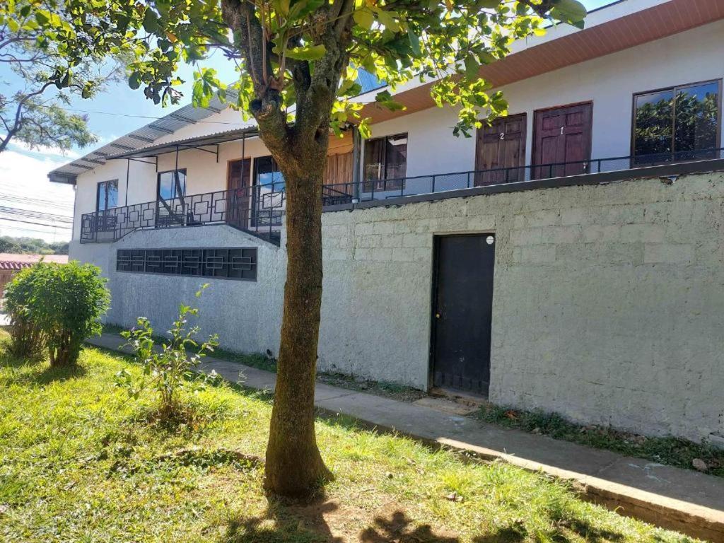 Anchia - Hostel Alajuela Exterior photo