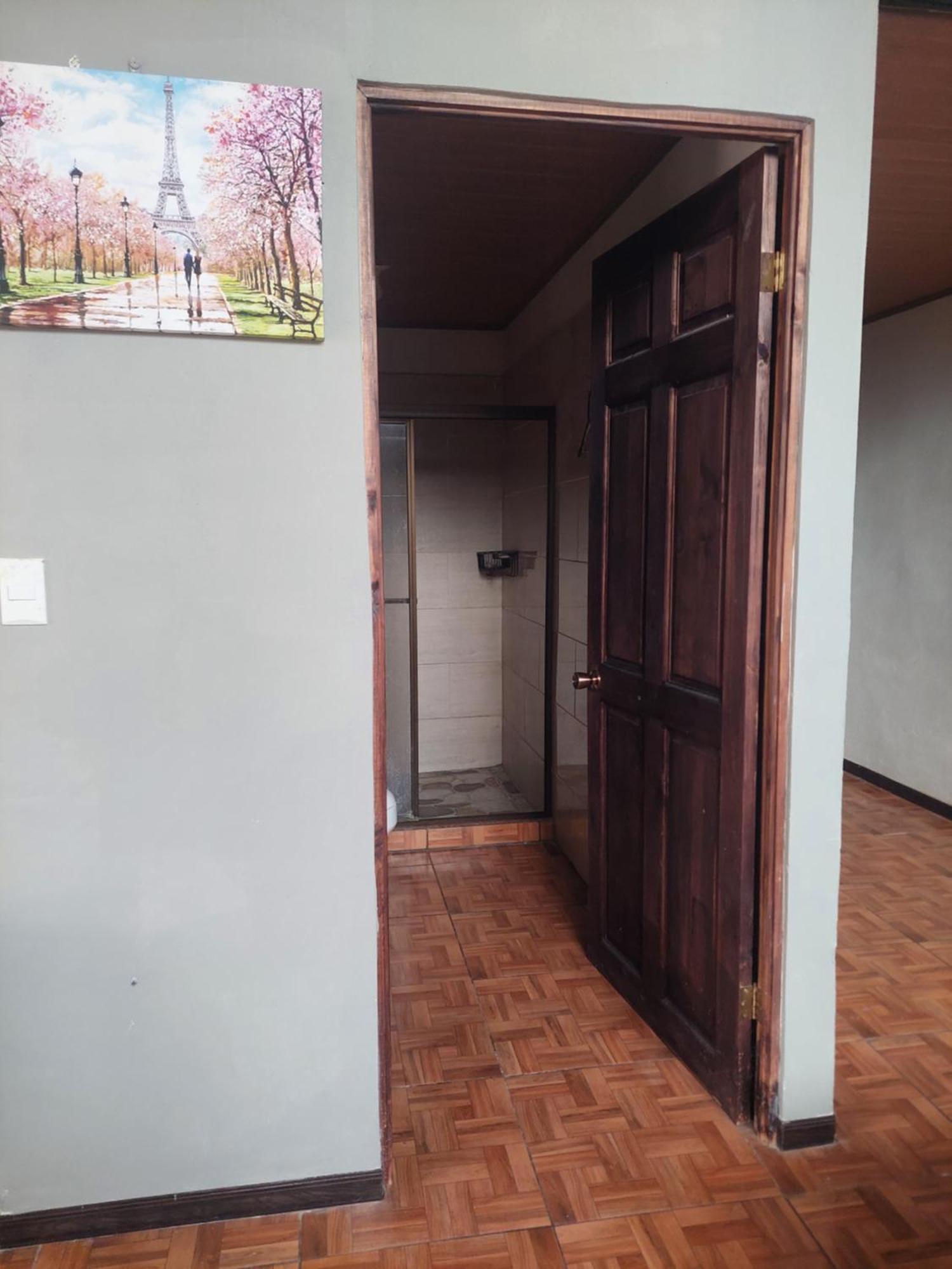 Anchia - Hostel Alajuela Exterior photo