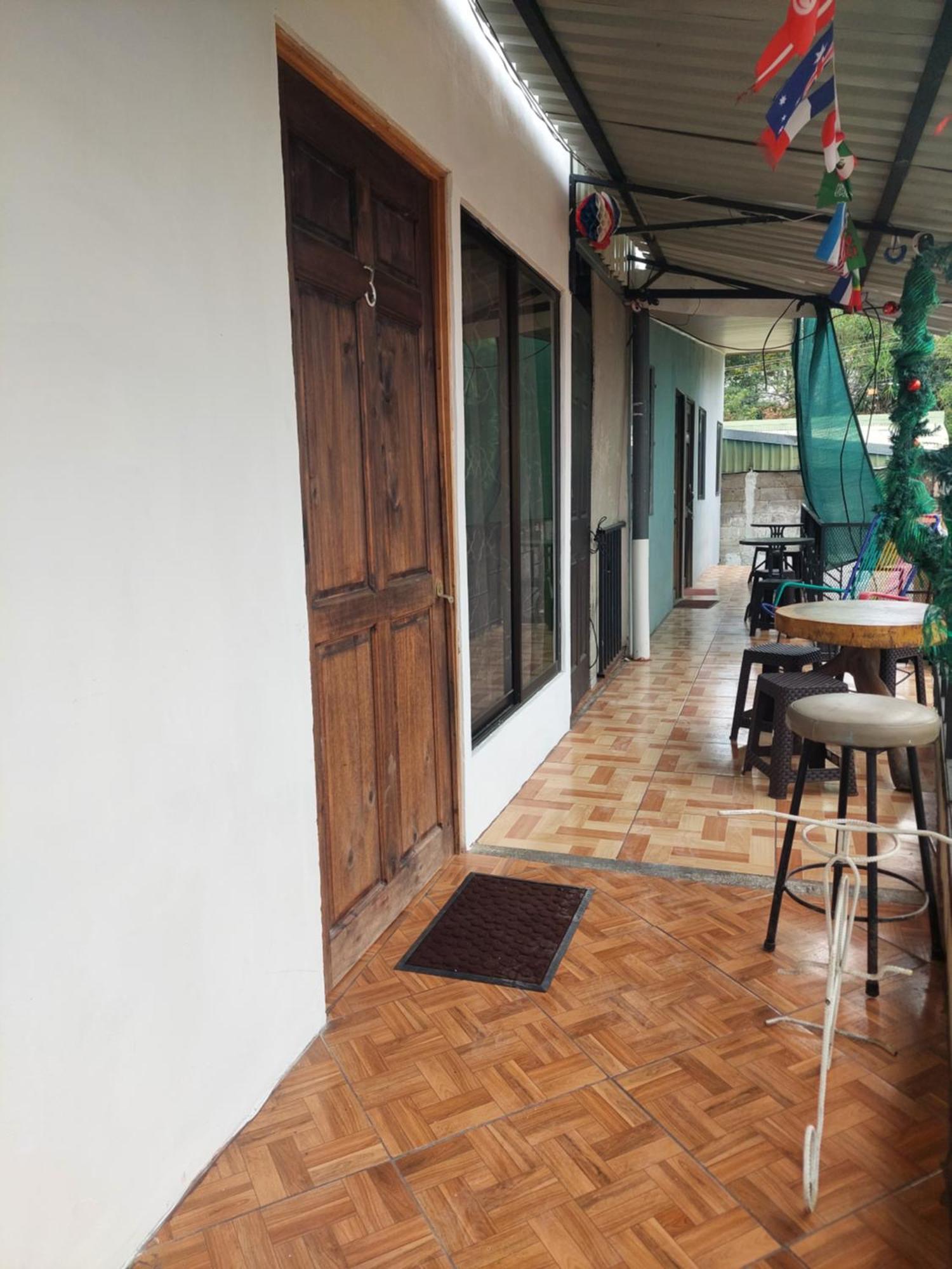 Anchia - Hostel Alajuela Exterior photo