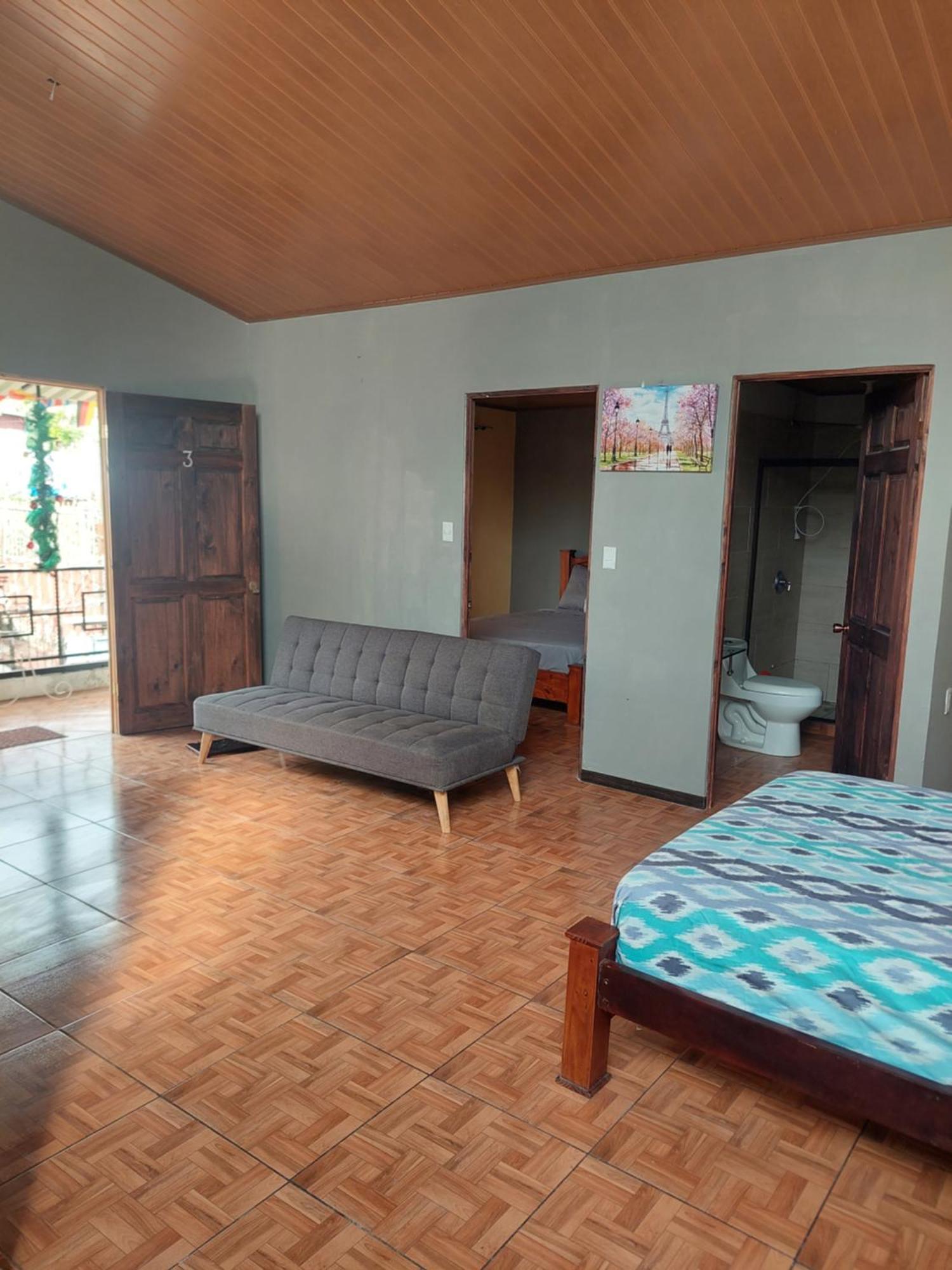 Anchia - Hostel Alajuela Exterior photo
