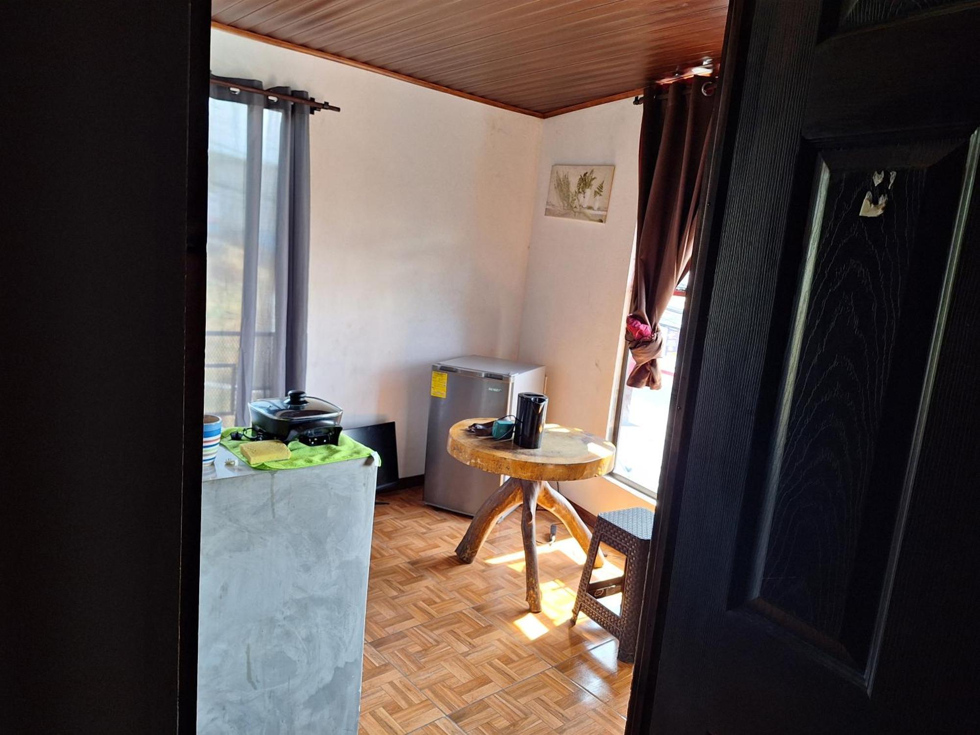Anchia - Hostel Alajuela Exterior photo