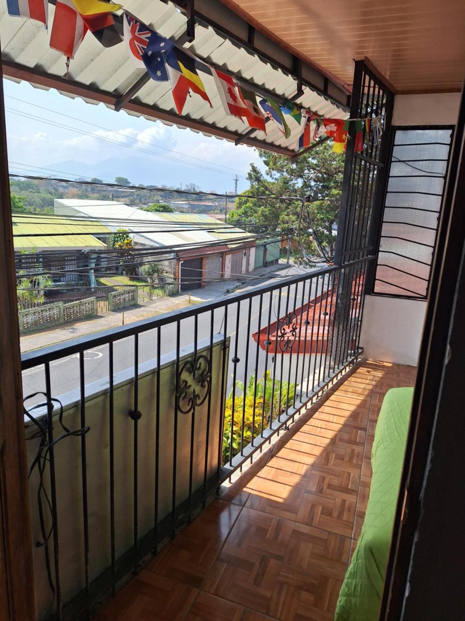 Anchia - Hostel Alajuela Exterior photo