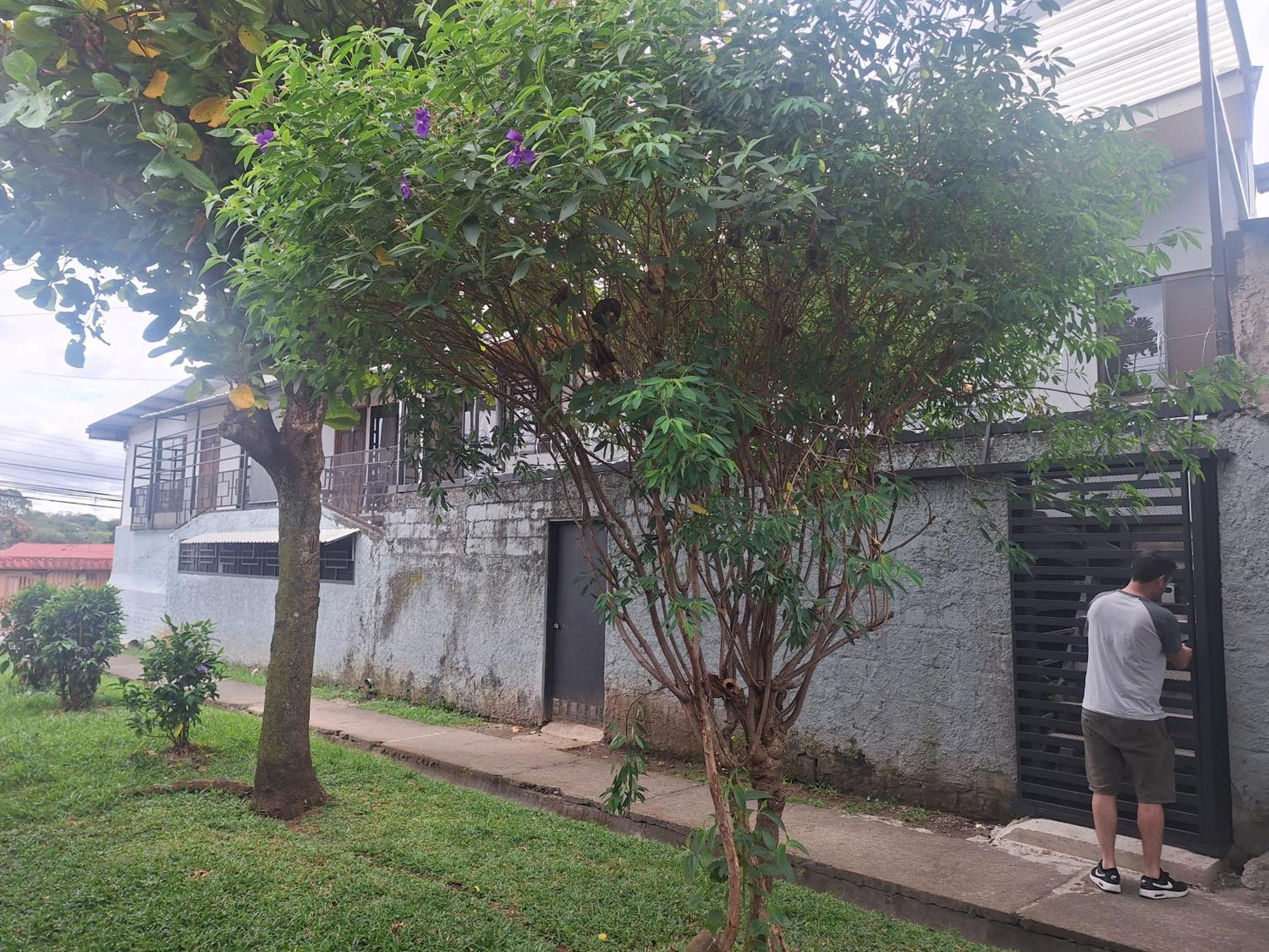 Anchia - Hostel Alajuela Exterior photo