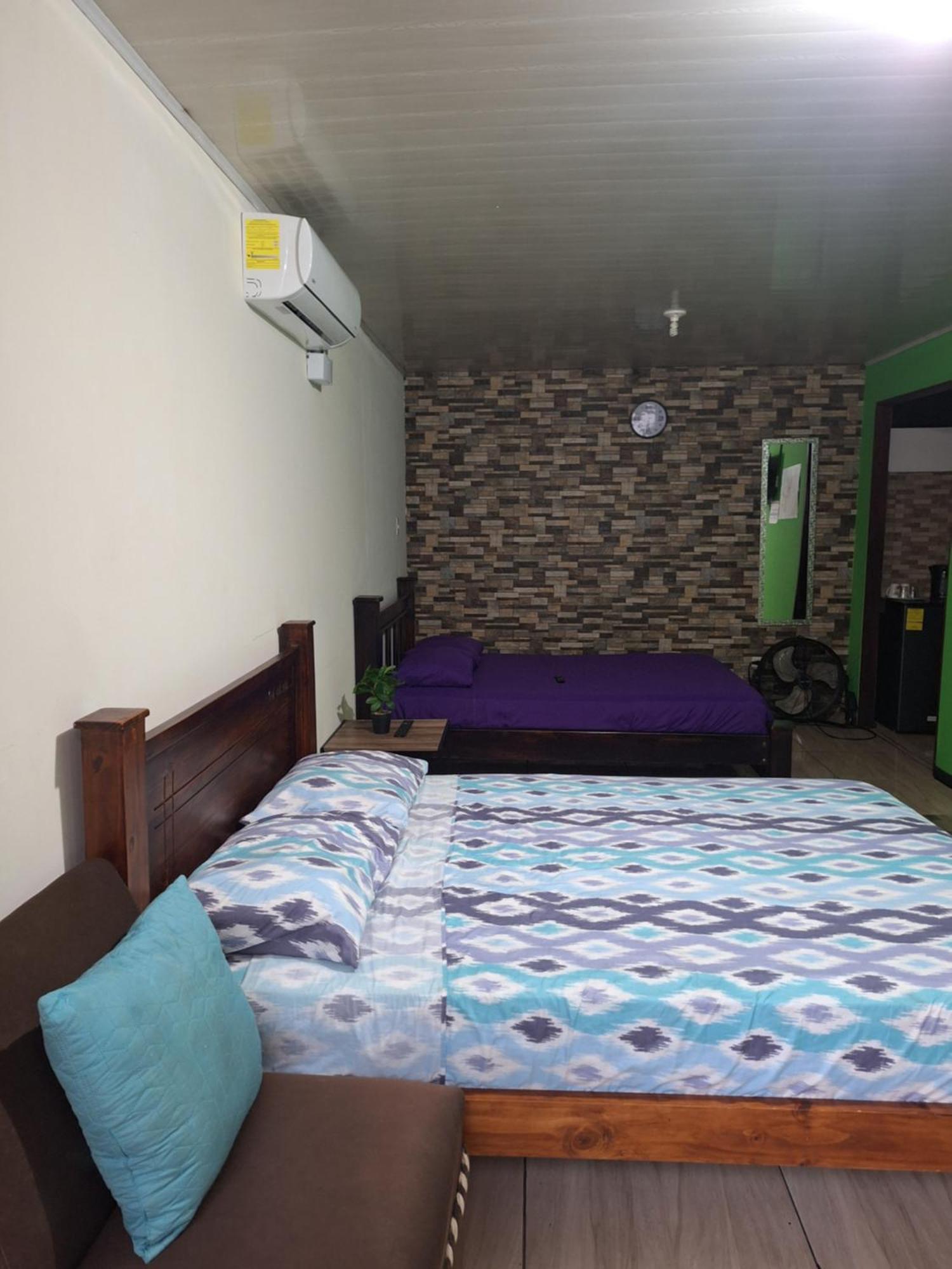 Anchia - Hostel Alajuela Exterior photo